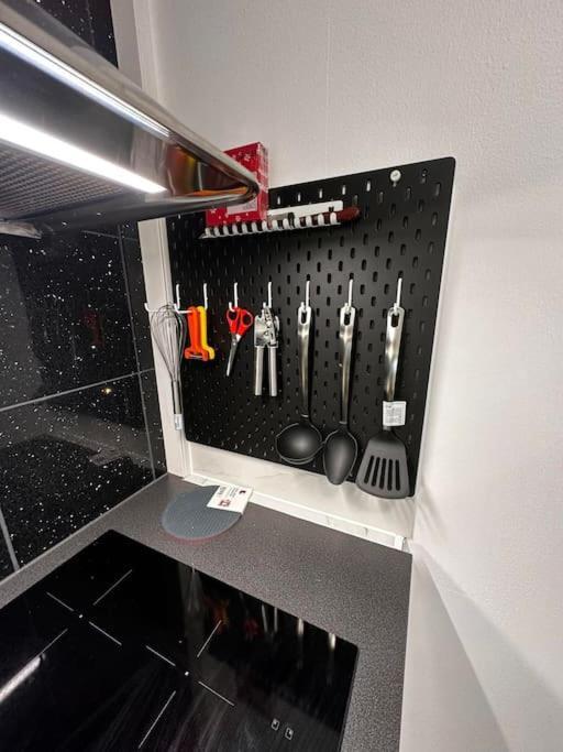Luxurious 2-Room Apartment In Central Бурос Экстерьер фото