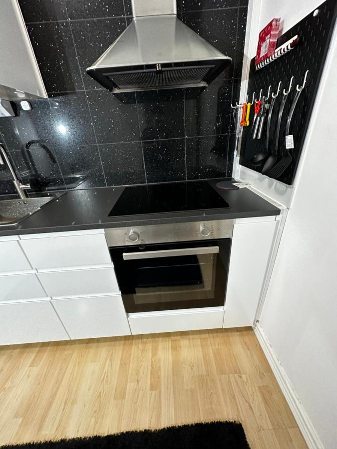 Luxurious 2-Room Apartment In Central Бурос Экстерьер фото